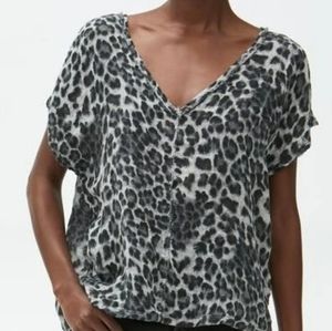 Michael Stars NWT Draya V-neck tee